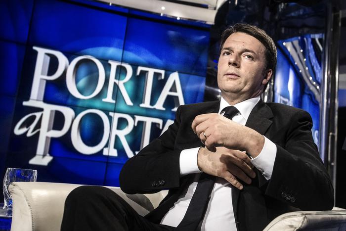 Italian Prime Minister Matteo Renzi during the registration of the Rai Tv program "Porta a porta", hosted by journalist Bruno Vespa, in Rome, Italy, 19 May 2015. ANSA/ANGELO CARCONI