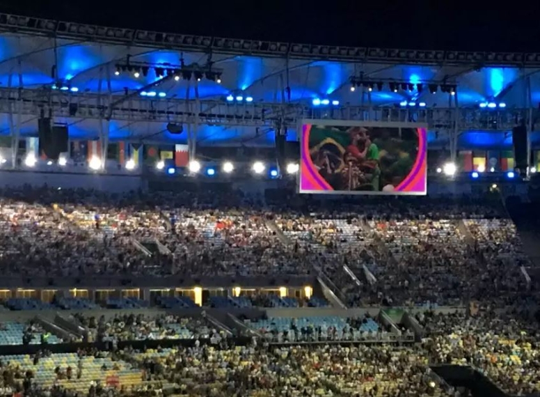kiss-cam-cerimonia-olimpiadi-2016-brasile