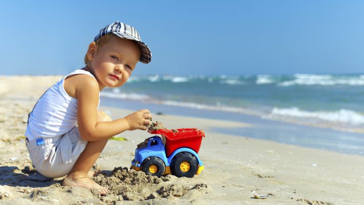 spiaggia-bambino