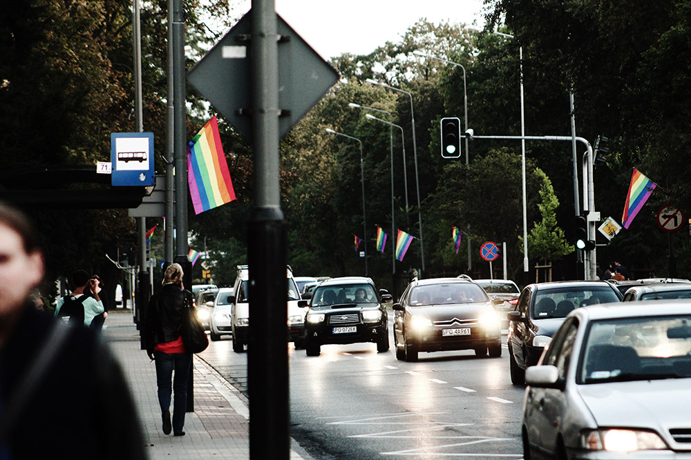 poznan-pride-2016-bandiere-rainbow