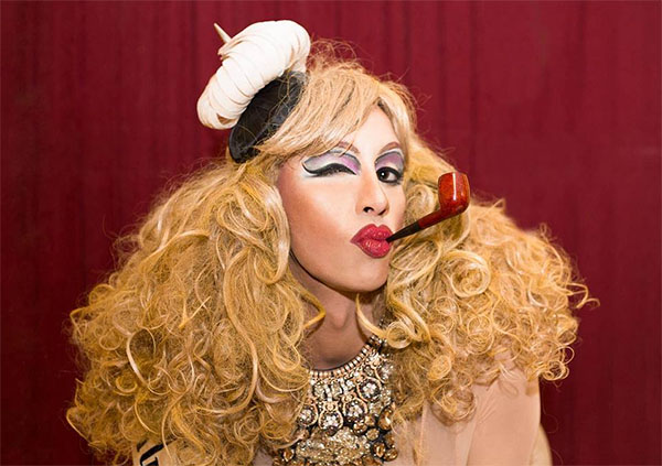 illecite_visioni_teatro_gay3