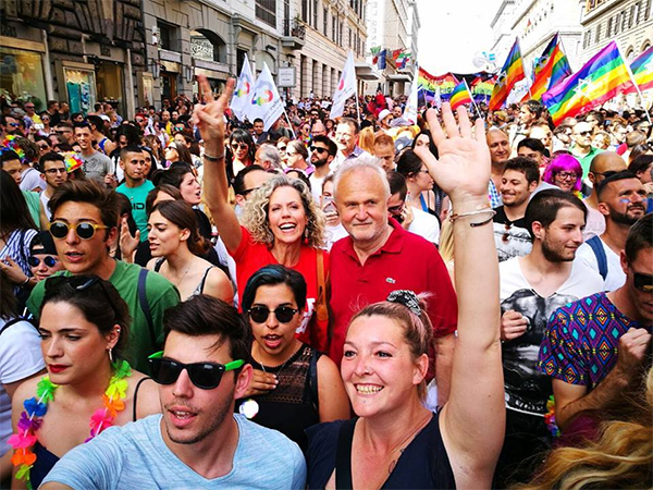 Monica Cirinnà al Roma Pride 2017 con il marito Esterino Montino
