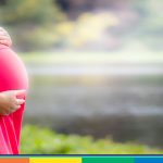 Il 19 giugno arriva alla Camera la legge per rendere la gestazione per altri “reato universale”